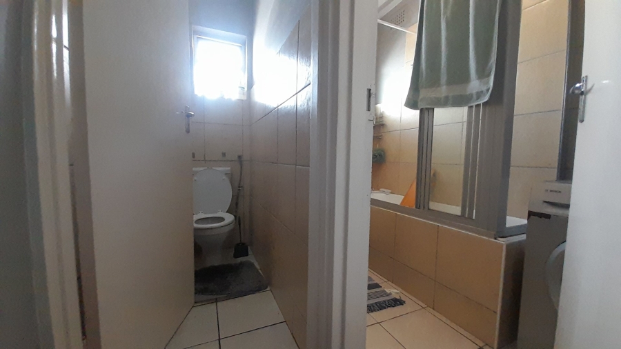 2 Bedroom Property for Sale in Wynberg Western Cape